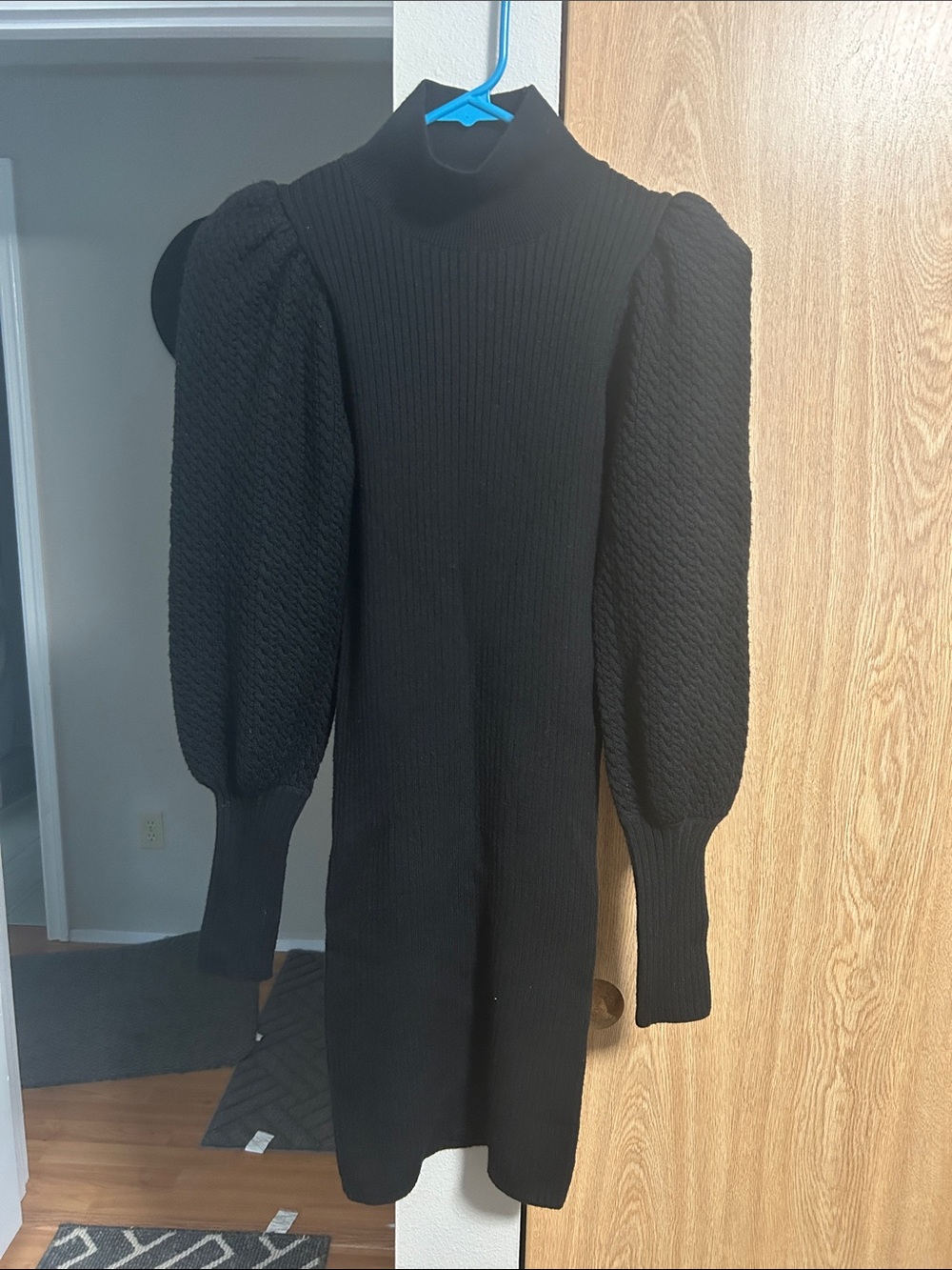 Alice + Olivia Black Long-Sleeve Puff-Sleeve Knit Dress